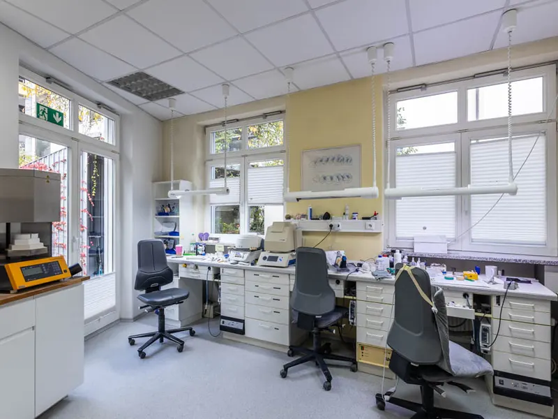 Rarität in der Innenstadt: Erdgeschossfläche mit Garten und Tiefgaragenstellplätzen