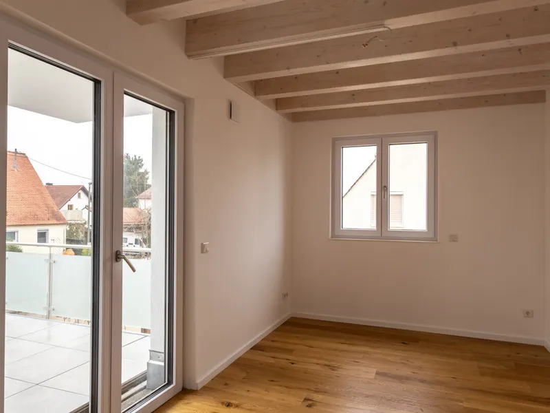 Hochwertige Neubauwohnung mit großer Terrasse im 1. Obergeschoss mit Aufzug!