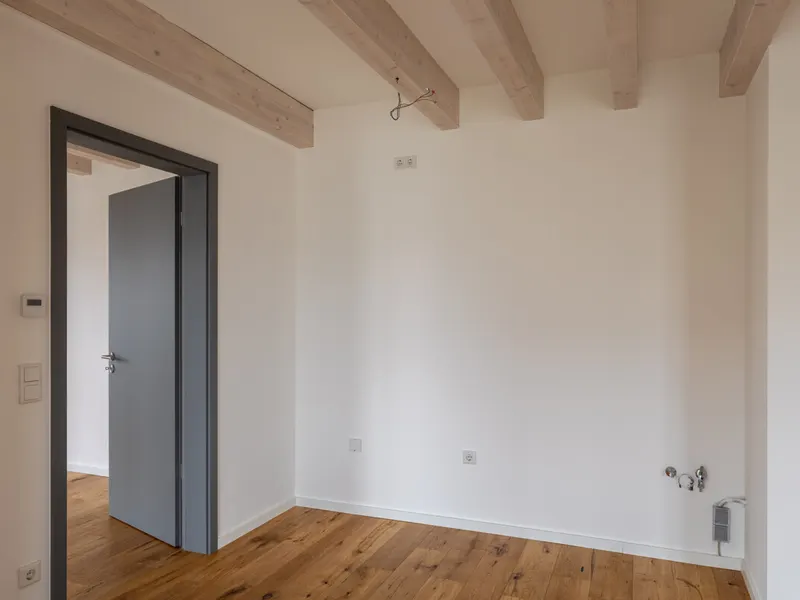 Hochwertige Neubauwohnung mit großer Terrasse im 1. Obergeschoss mit Aufzug!