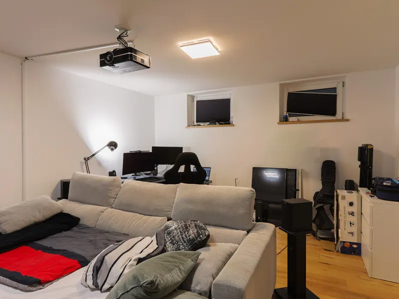 Neuwertige, gut durchdachte DHH