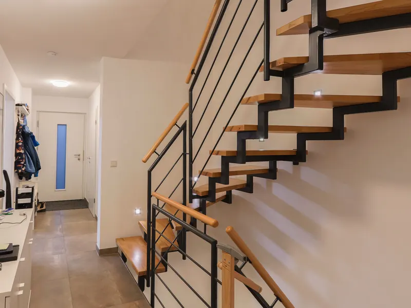 Neuwertige, gut durchdachte DHH