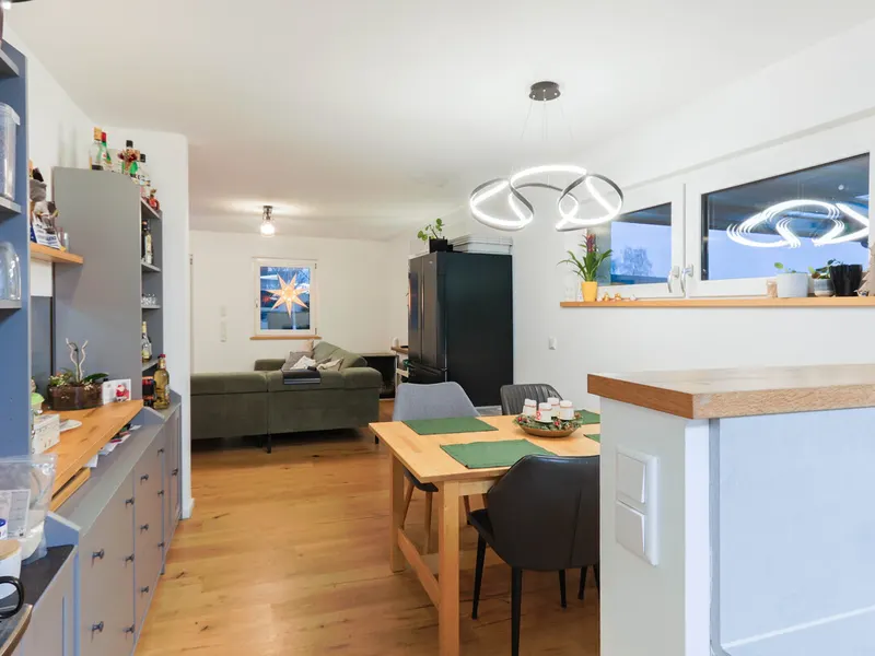 Neuwertige, gut durchdachte DHH