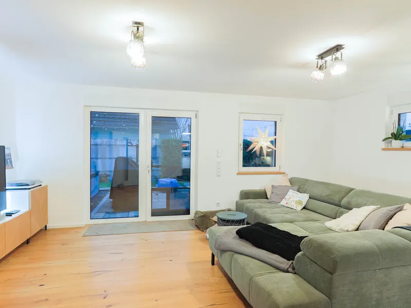 Neuwertige, gut durchdachte DHH