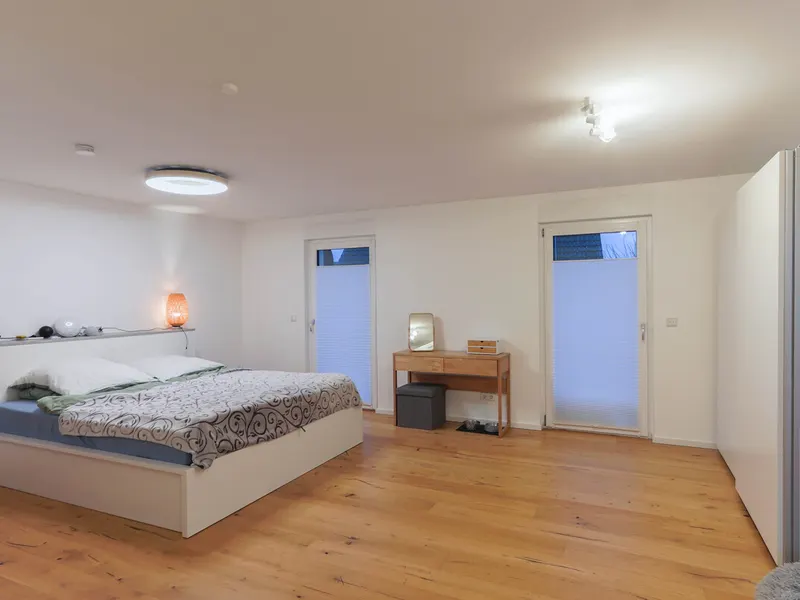 Neuwertige, gut durchdachte DHH