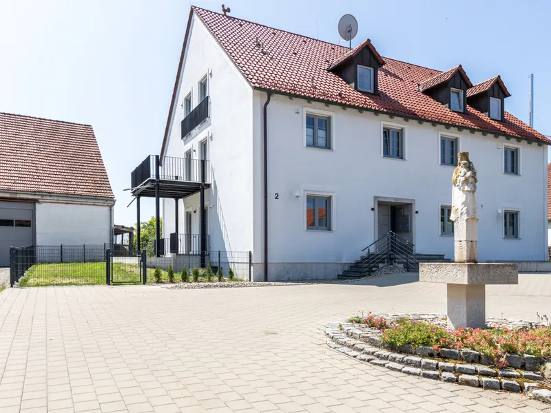 Irgertsheim: Hochwertige Etagenwohnung in ruhiger Lage