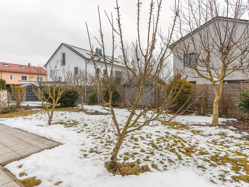 Gepflegte Doppelhaushälfte mit großem Garten in Mailing