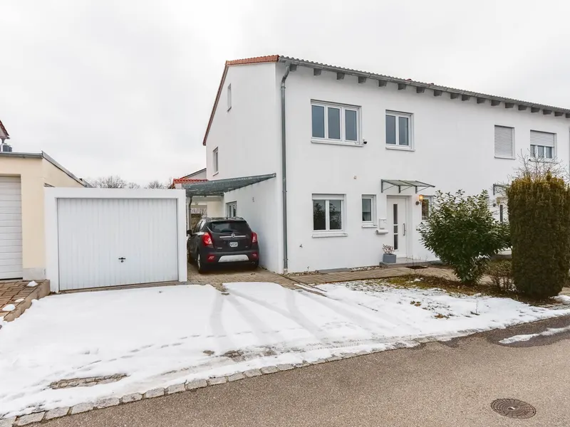 Gepflegte Doppelhaushälfte mit großem Garten in Mailing