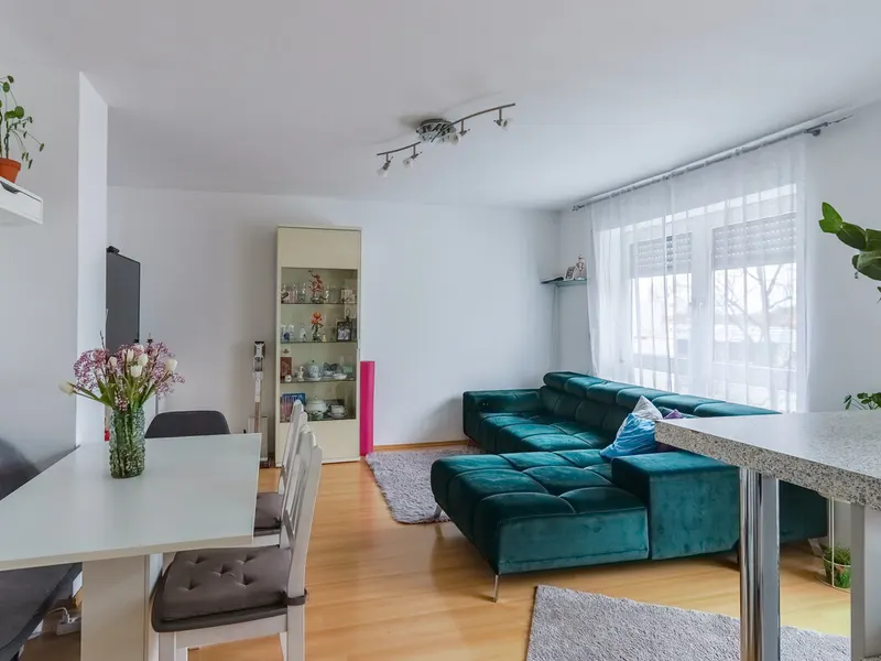 Helle 3-Zimmer-Wohnung mit Südbalkon in Friedrichshofen