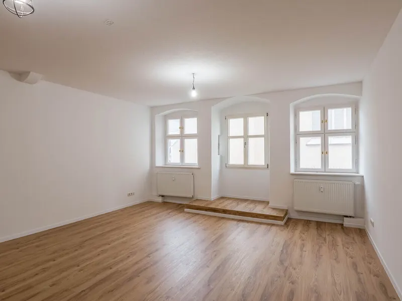 Stilvoll leben im Altbau - 2-Zimmer im 2. OG