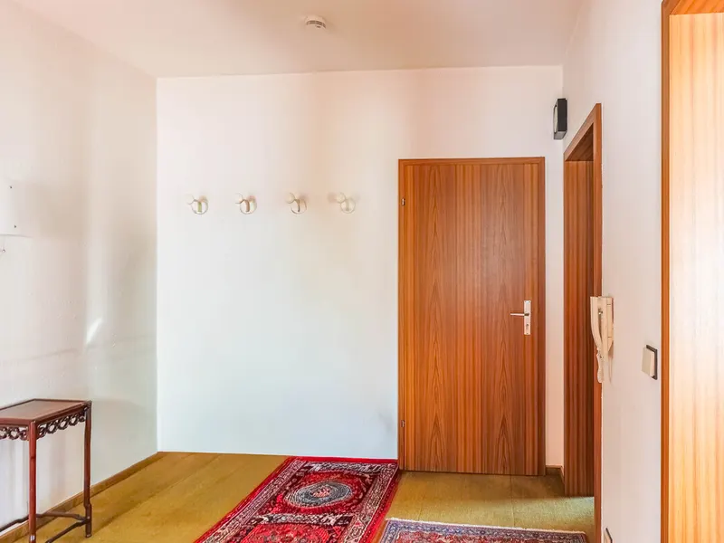 Dreifamilienhaus mit Hinterliegergrundstück in Ingolstadt-Süd