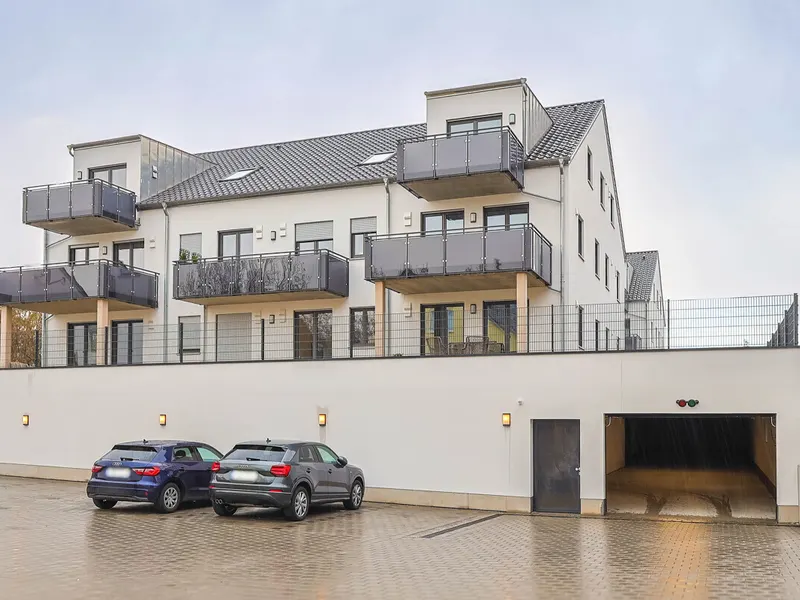 Stilvoller Neubau-Erstbezug mit 3 Zimmern und Balkon