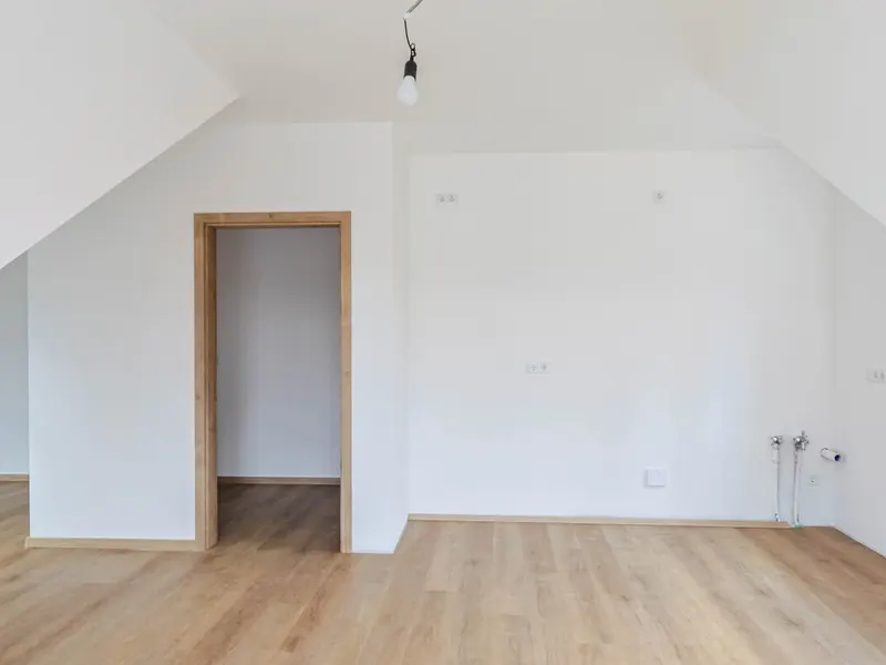 Stilvoller Neubau-Erstbezug mit 3 Zimmern und Balkon