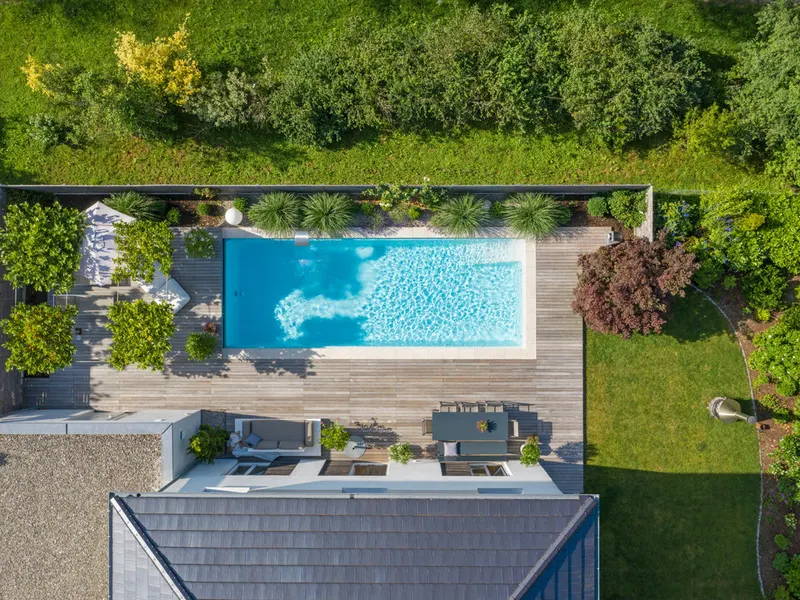 Wunderschönes EFH mit Pool in Bestlage Süd