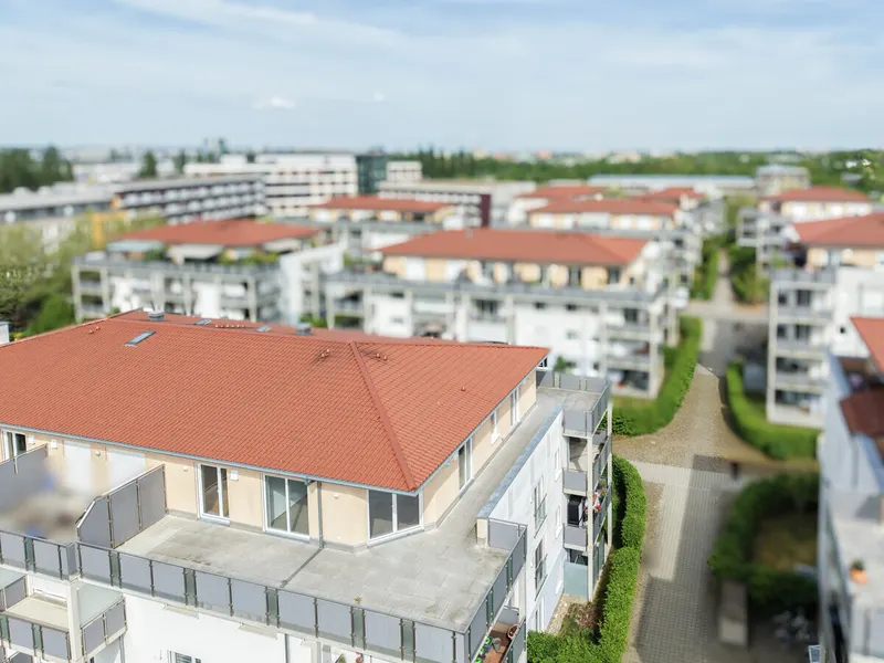 Hochwertige Penthouse-Wohnung mit weitläufiger Dachterrasse in Ingolstadt-Hollerstauden!