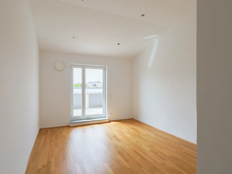 Hochwertige Penthouse-Wohnung mit weitläufiger Dachterrasse in Ingolstadt-Hollerstauden!