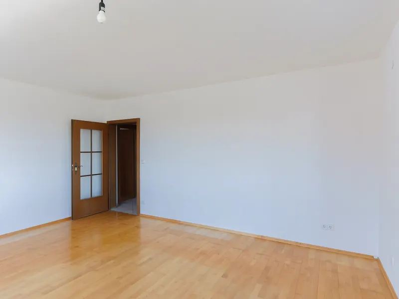 Großzügige, helle Wohnung im Grünen!