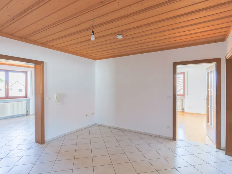 Großzügige, helle Wohnung im Grünen!