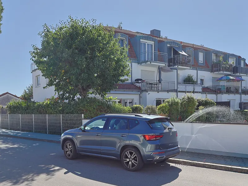 Zweifacher Balkon, viel Licht, viel Platz: Attraktive 3-Zimmer-Dachgeschosswohnung