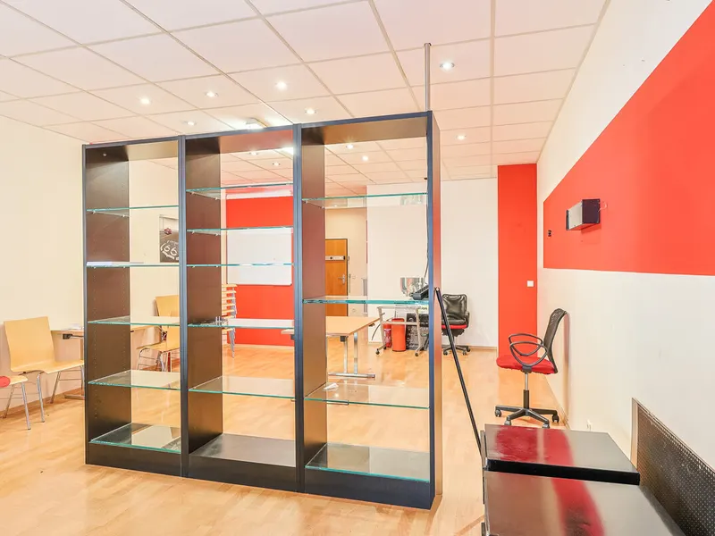 Klein, fein, professionell: Bürofläche mit TG-Stellplatz in der Innenstadt