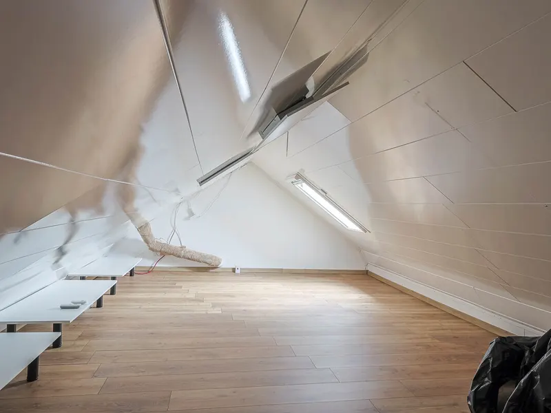 2-Zimmer-Dachgeschosswohnung in gefragter Südlage