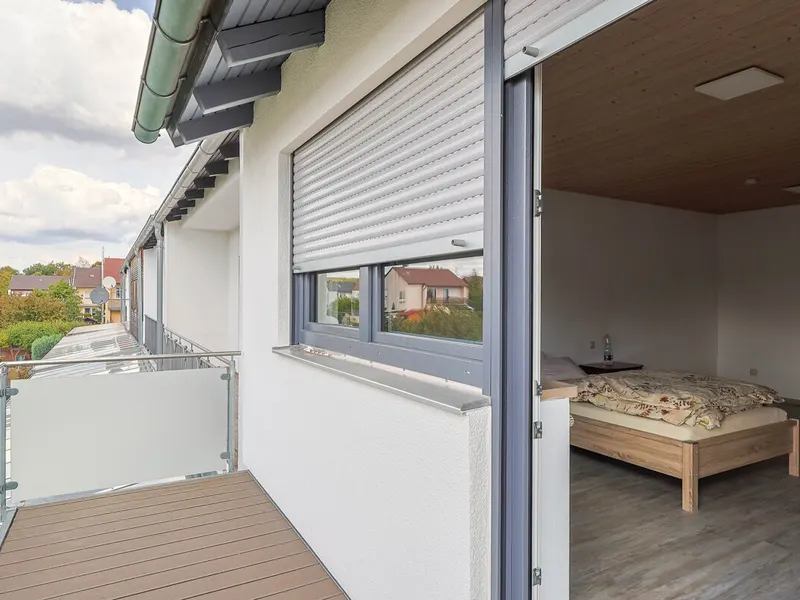 Viel Platz zum Wohlfühlen: Großzügiges Reiheneckhaus mit Garten und Doppelgarage