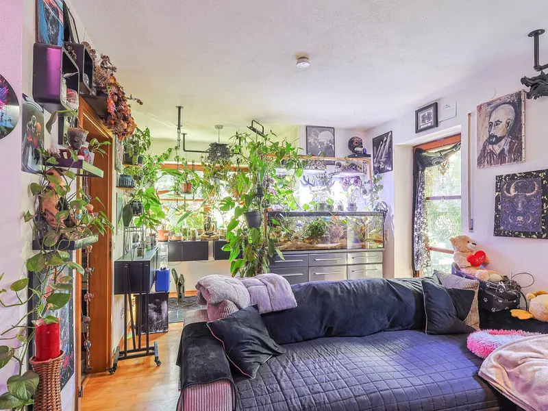 Erbbaurecht! Vermietete 2-Zimmer-Wohnung in Ingolstadt Süd mit umlaufendem Garten!