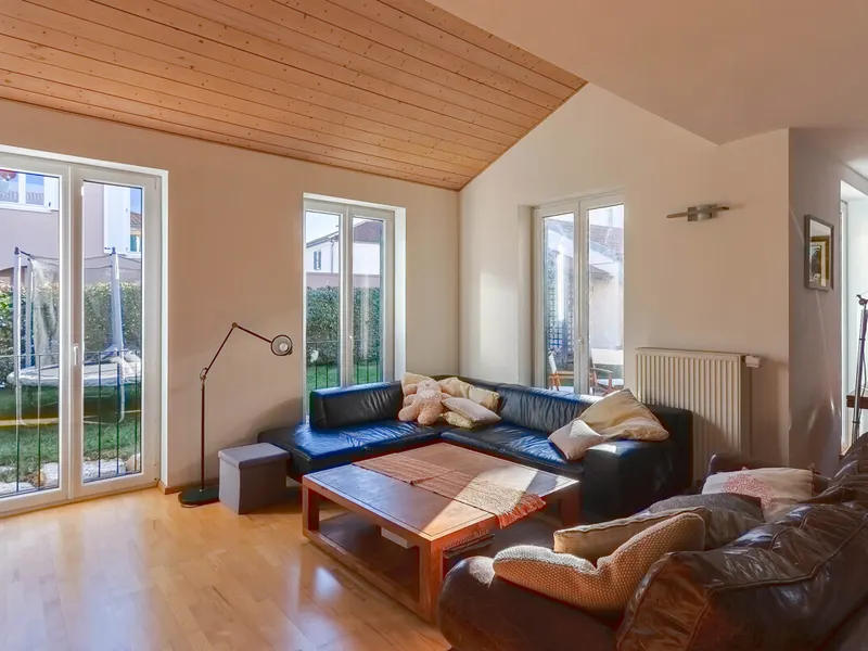 Ihr neues Zuhause in Gerolfing – gepflegte Doppelhaushälfte mit Garten und Südwest-Terrasse!