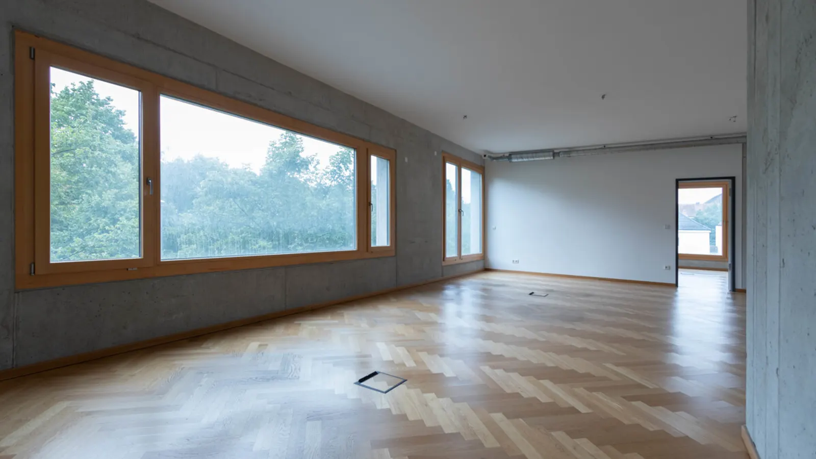 Helle Büroräume mit Einbauküche und Badezimmer - Bild 3