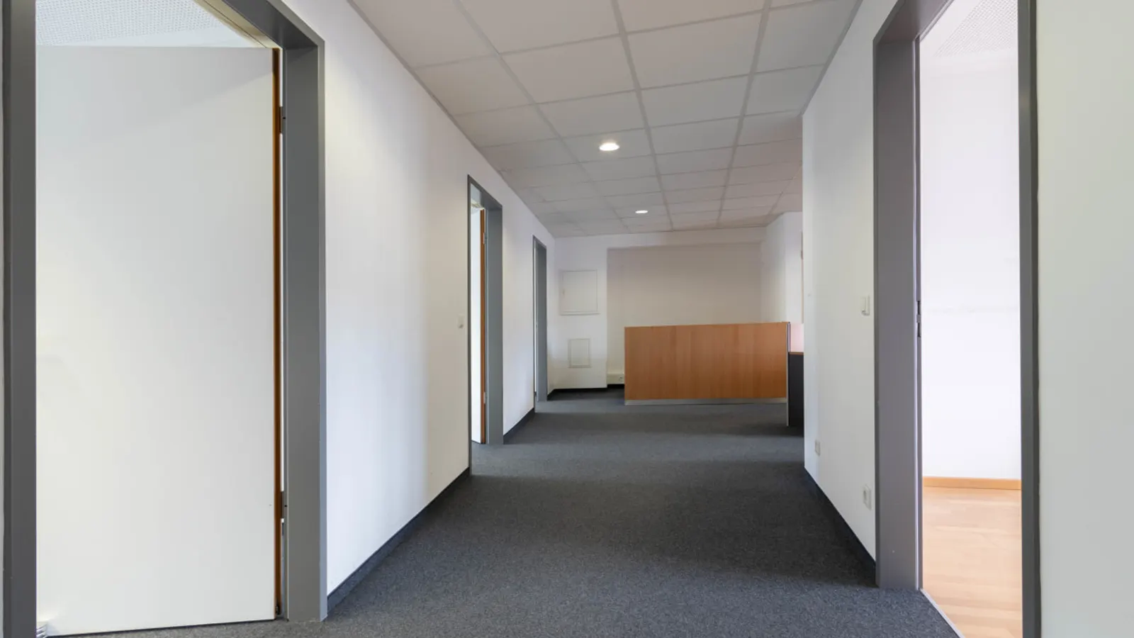 Schöne Bürofläche in der Altstadt inkl. TG-Stellplätze - Bild 4