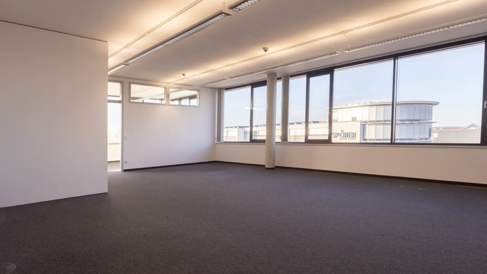 Große Bürofläche in modernem Geschäftsgebäude - Bild 7