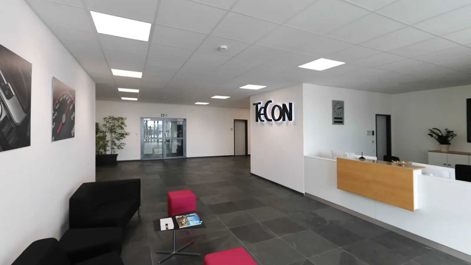 Modernes Bürogebäude mit Werkstatt im Gewerbegebiet Kösching - Bild 2