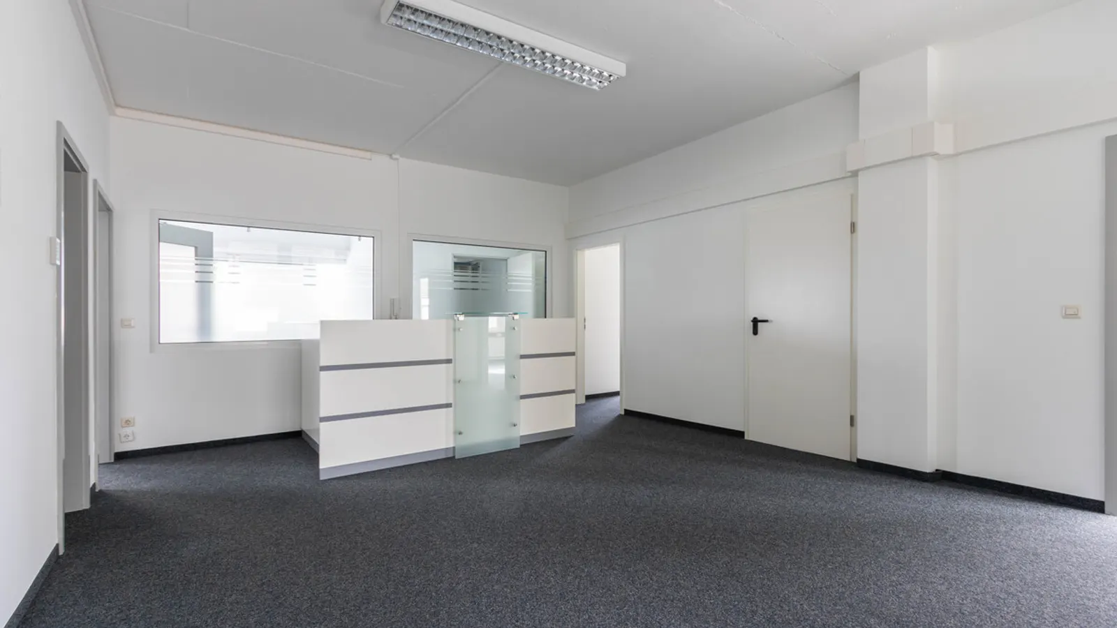 Gut aufgeteilte Büroräume in Innenstadtnähe - Bild 1