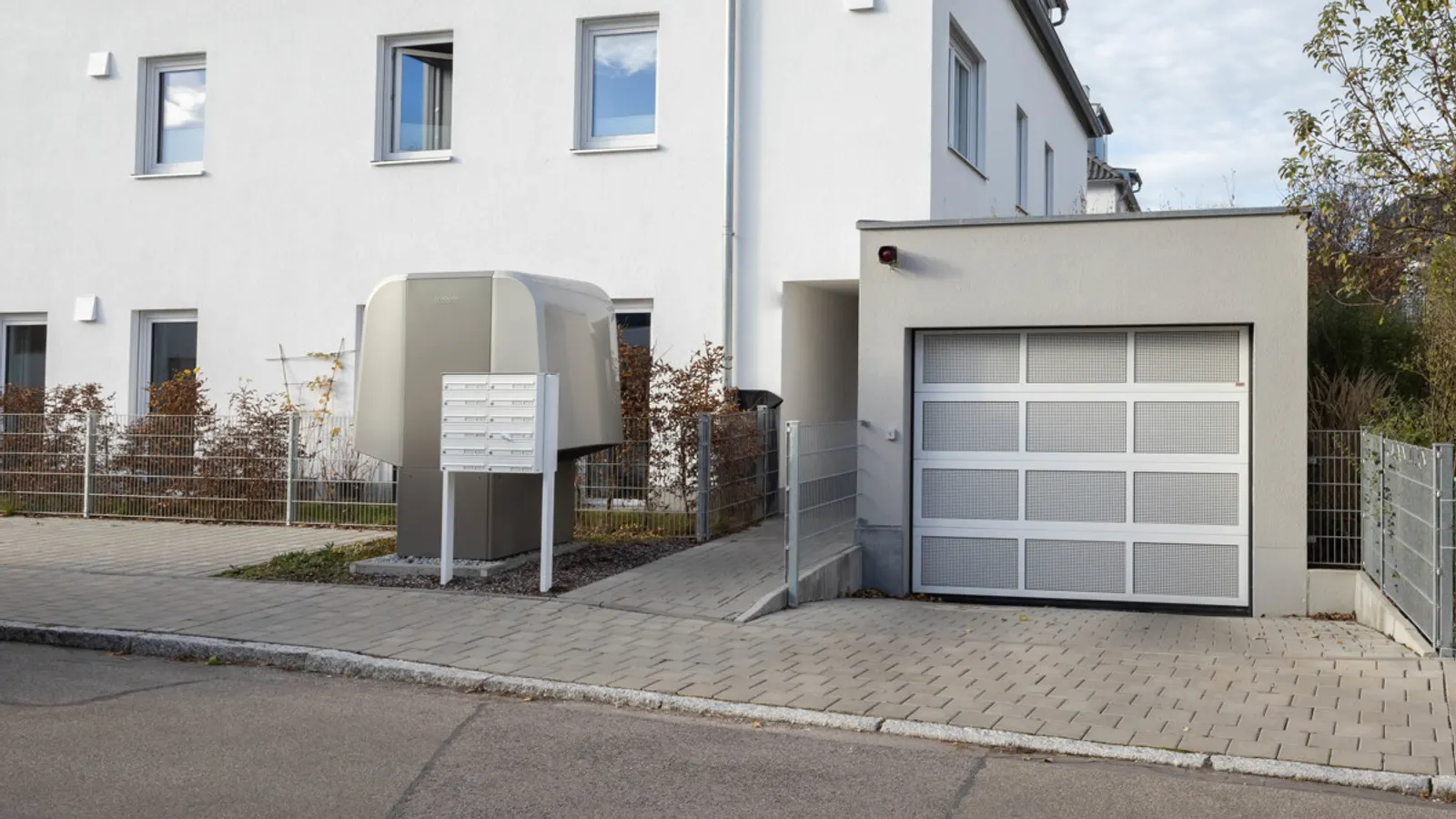 1-Tiefgaragenstellplatz im Ingolstädter Westviertel - Bild 1