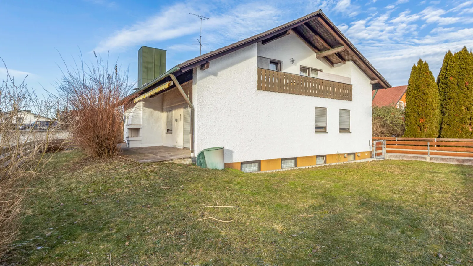 Viel Platz für Ihre Wohnideen: Großzügiges Zweifamilienhaus in Wettstetten - Bild 3