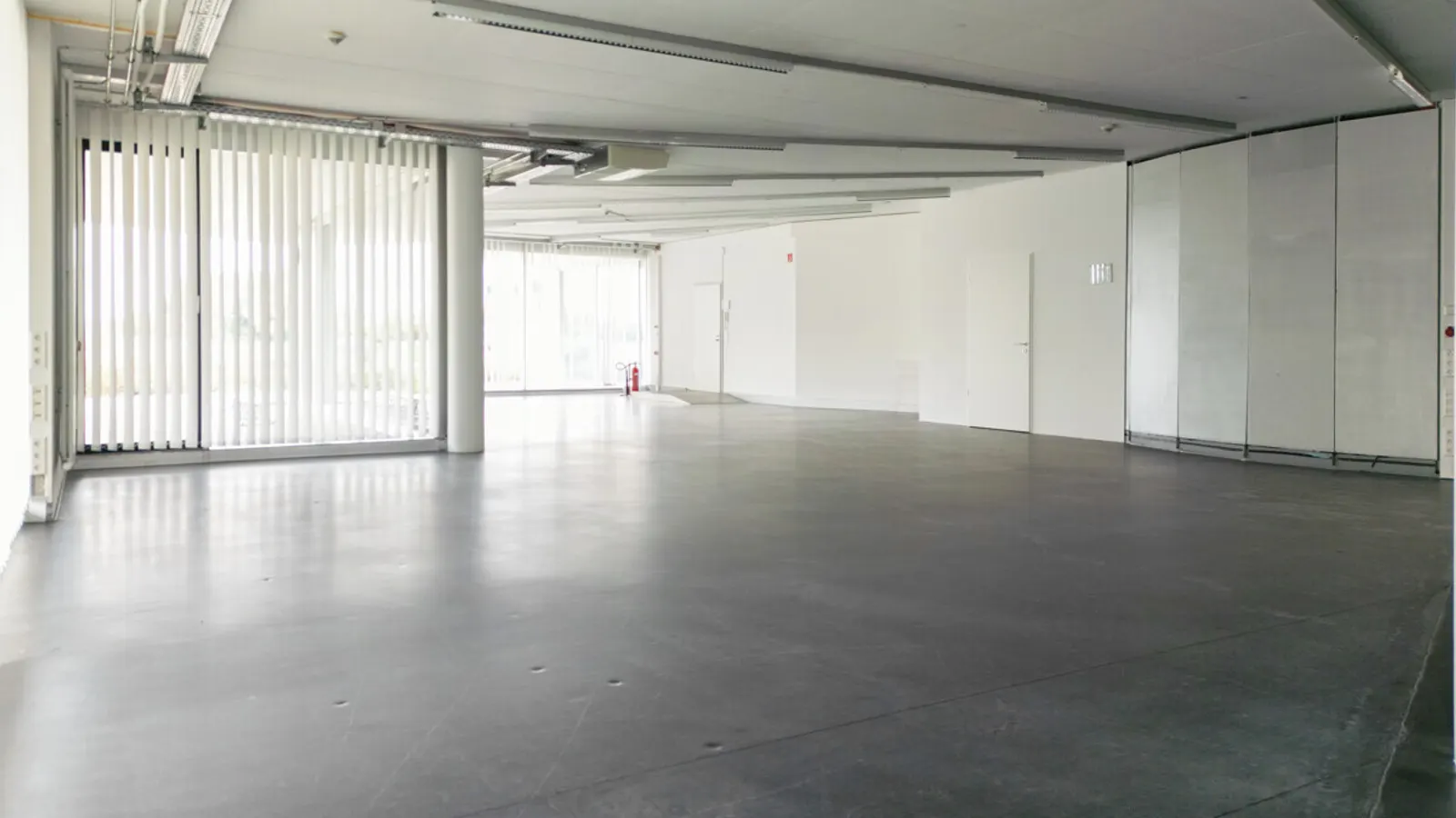 Weitläufige Gewerbefläche - Bürogebäude mit Werkstatt - Bild 5