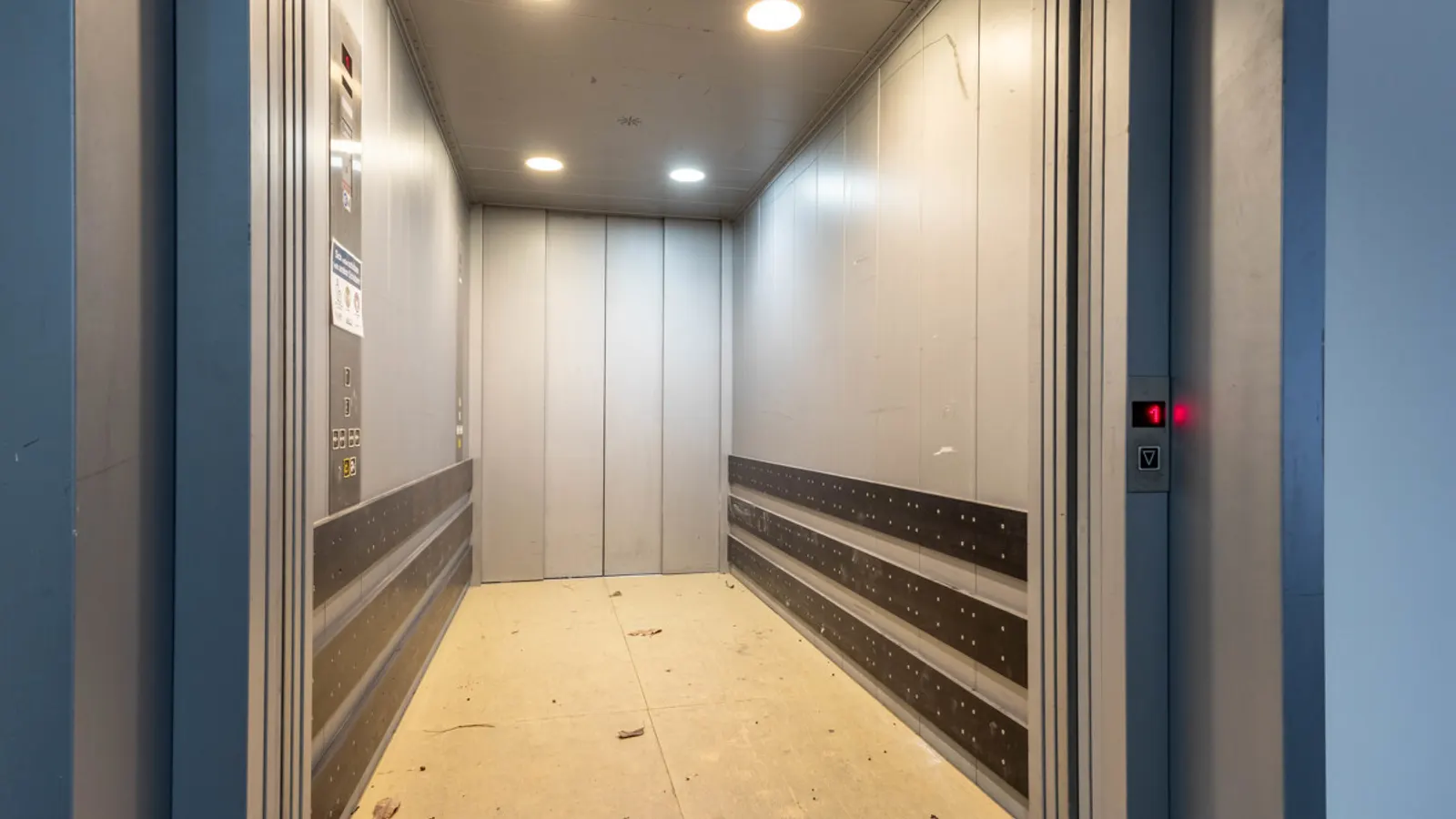 Weitläufige Gewerbefläche - Bürogebäude mit Werkstatt - Bild 22