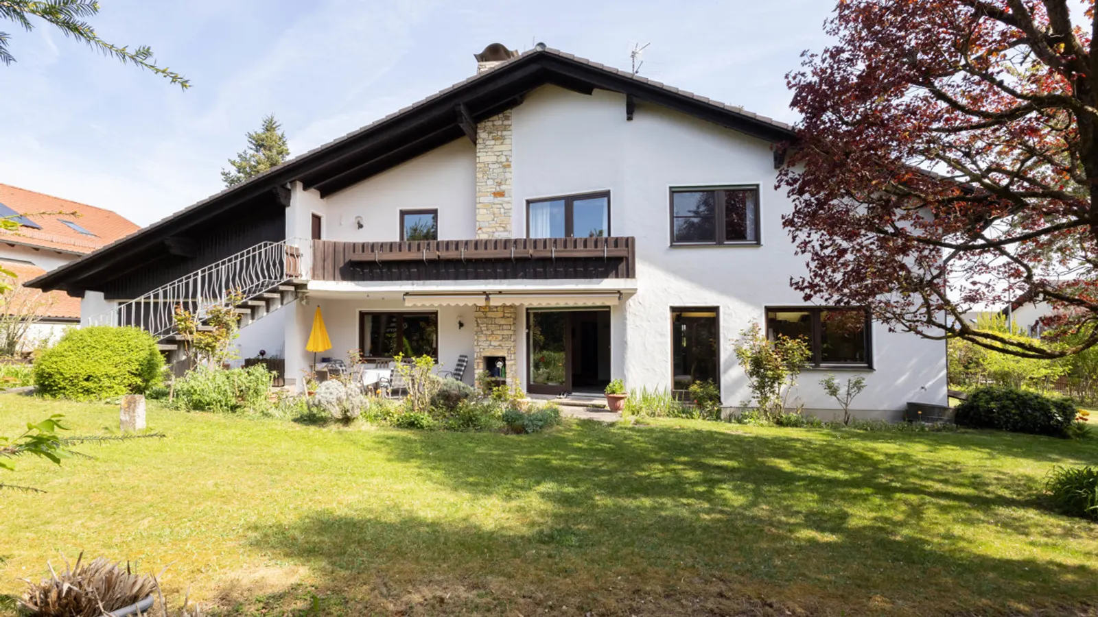 Gepflegtes großzügig angelegtes Einfamilienhaus - Bild 2