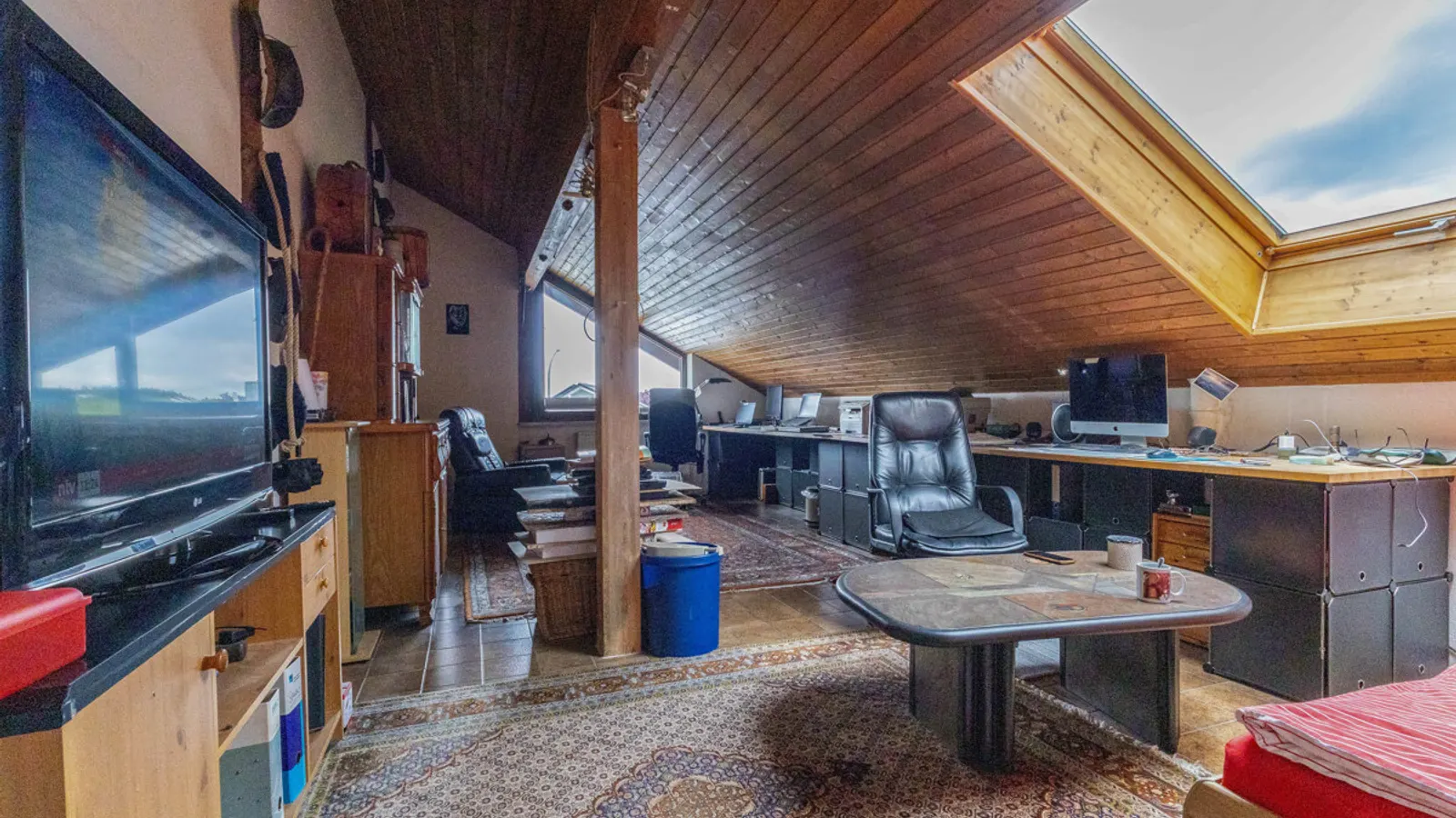 Solides Zweifamilienhaus mit viel Wohnfläche in ruhiger Lage von Stammham-Westerhofen - Bild 11