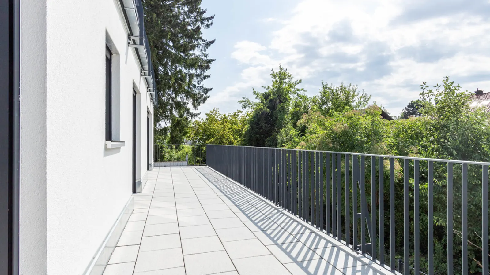 Sofort bezugsfreier Neubau: 3-Zimmer-Wohnung mit XXL-Balkon - Bild 9