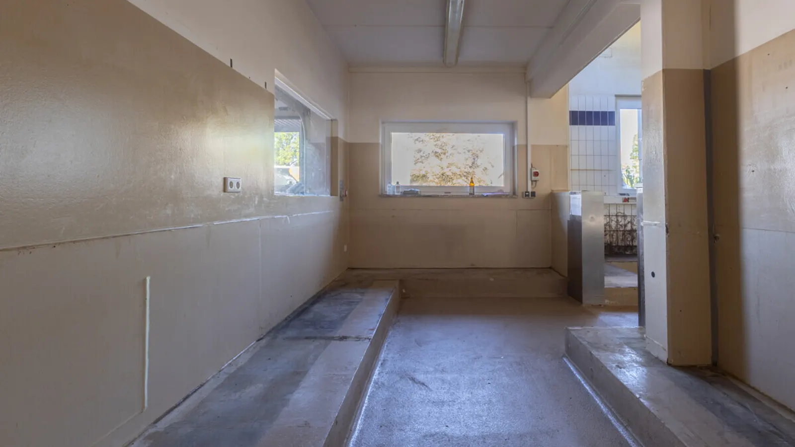 Großzügige Halle mit Büro in Autobahnnähe - Bild 12