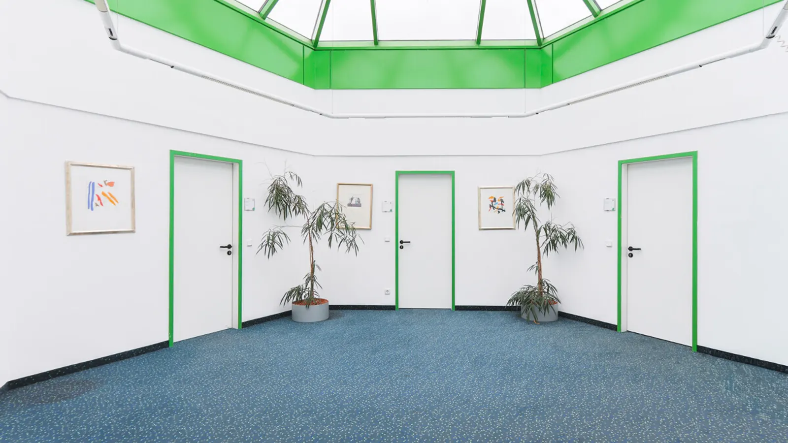 Großzügige Halle mit Showroom und Büro - Bild 19