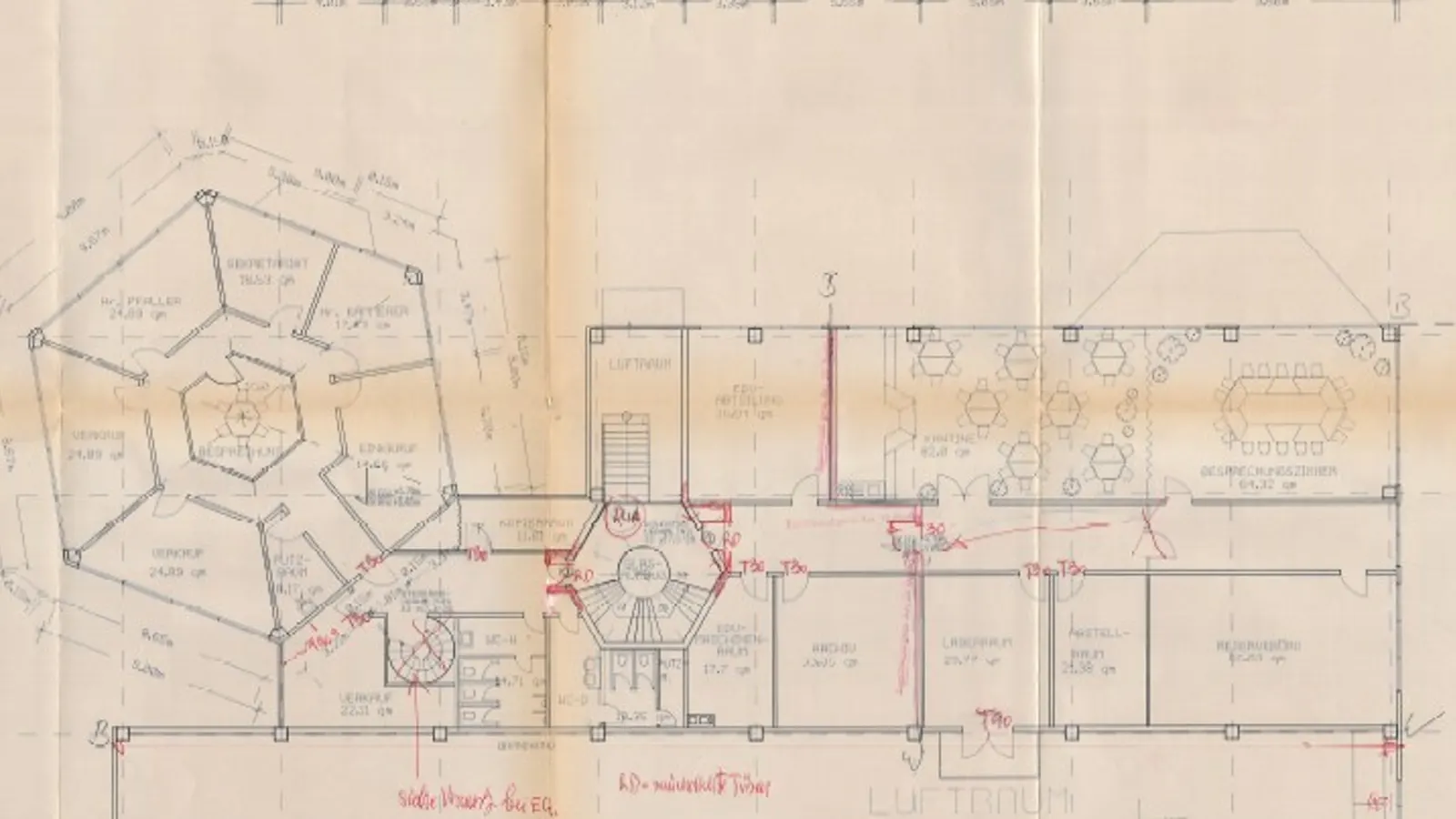Großzügige Halle mit Showroom und Büro - Bild 23