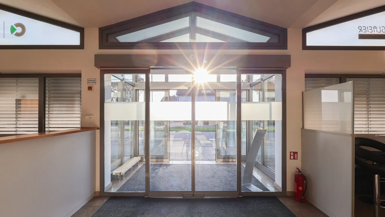 Gepflegte Büro-/Ladenfläche mit guter Sichtbarkeit und Parkmöglichkeiten - Bild 4