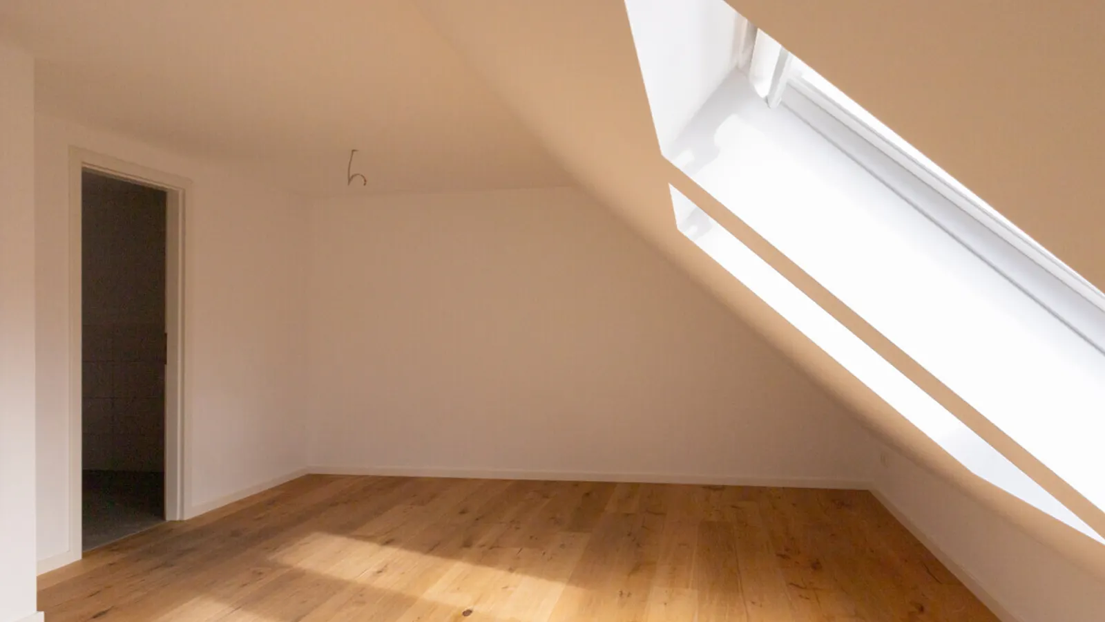 Kernsaniertes Reihenhaus in idealer Lage Ingolstadt Süd - Bild 20