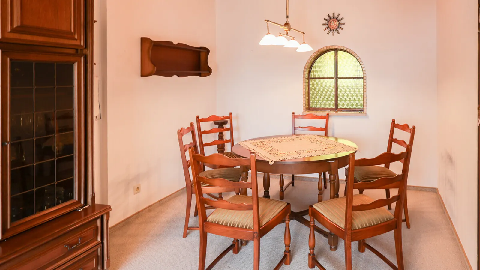 Charmantes Reihenmittelhaus in Ingolstadt-Nord mit viel Gestaltungsspielraum! - Bild 4