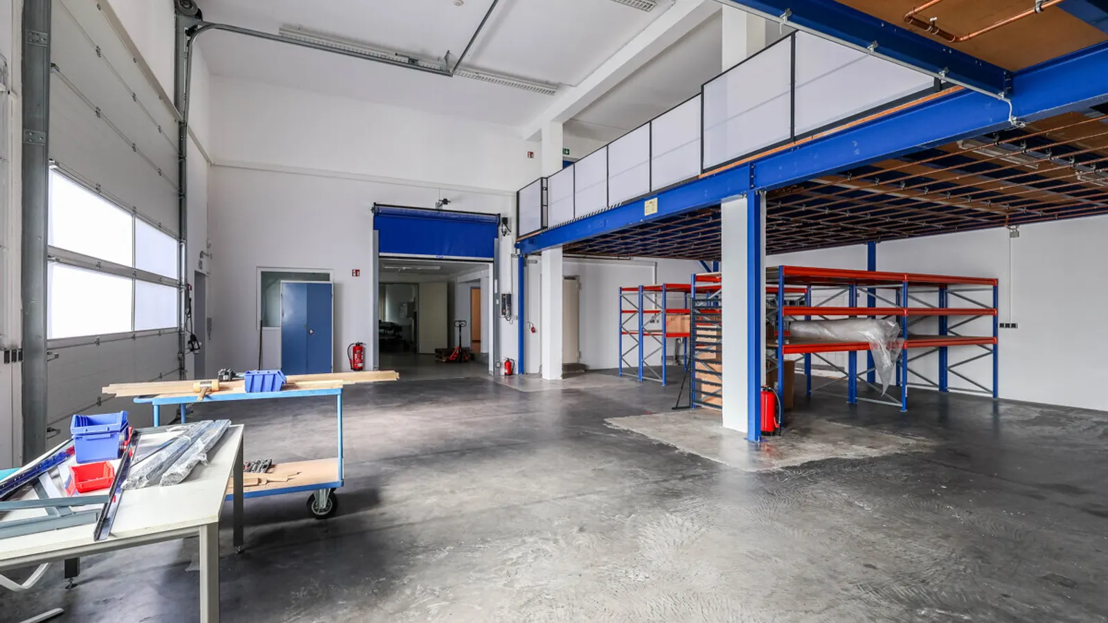 Gepflegtes Geschäftshaus mit Halle in Gaimersheim - Bild 4