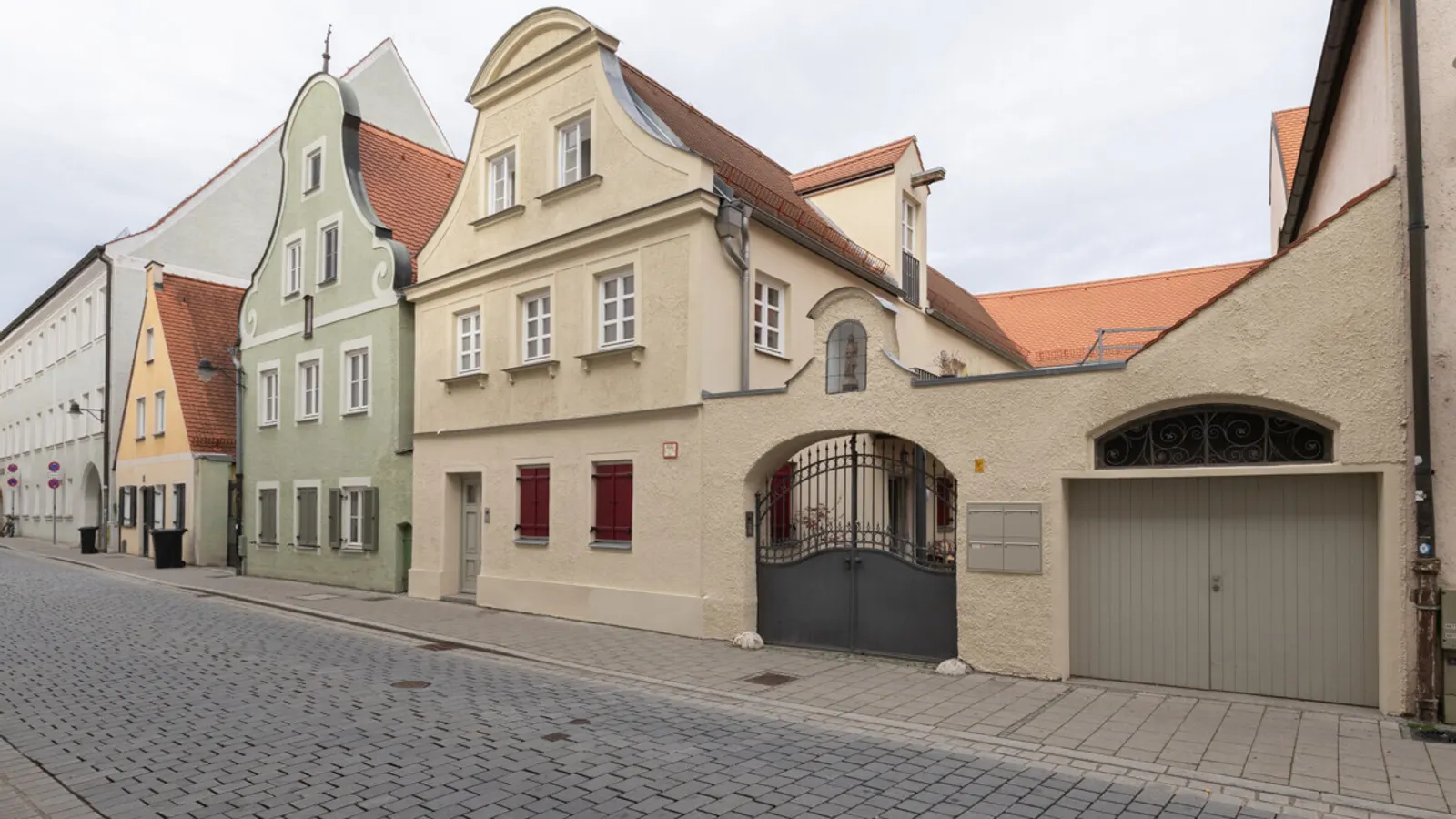 Liebevoll saniertes Denkmalobjekt - Stadtbauernhof mit 4-Wohnungen in der Innenstadt - Bild 22
