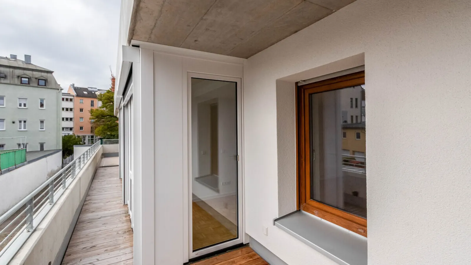 Renovierte, bezugsfertige 2-Zimmer-Wohnung im Ingolstädter Süden mit Loggia! - Bild 3