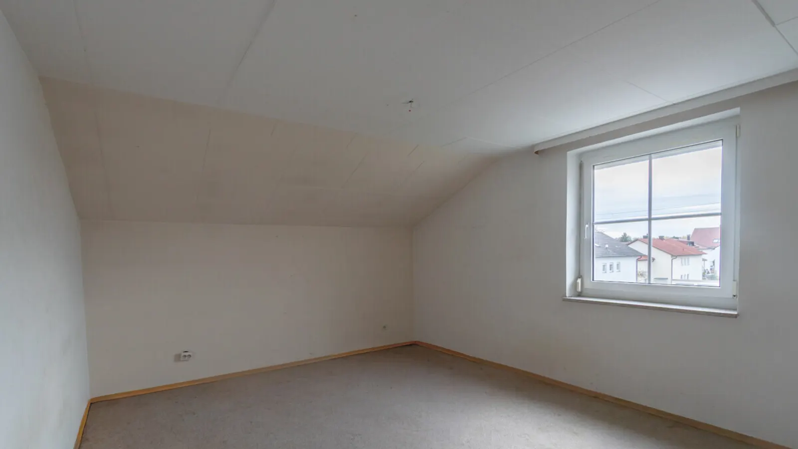 Gepflegtes Dreifamilienhaus in ruhiger Wohnlage von Oberstimm! - Bild 20