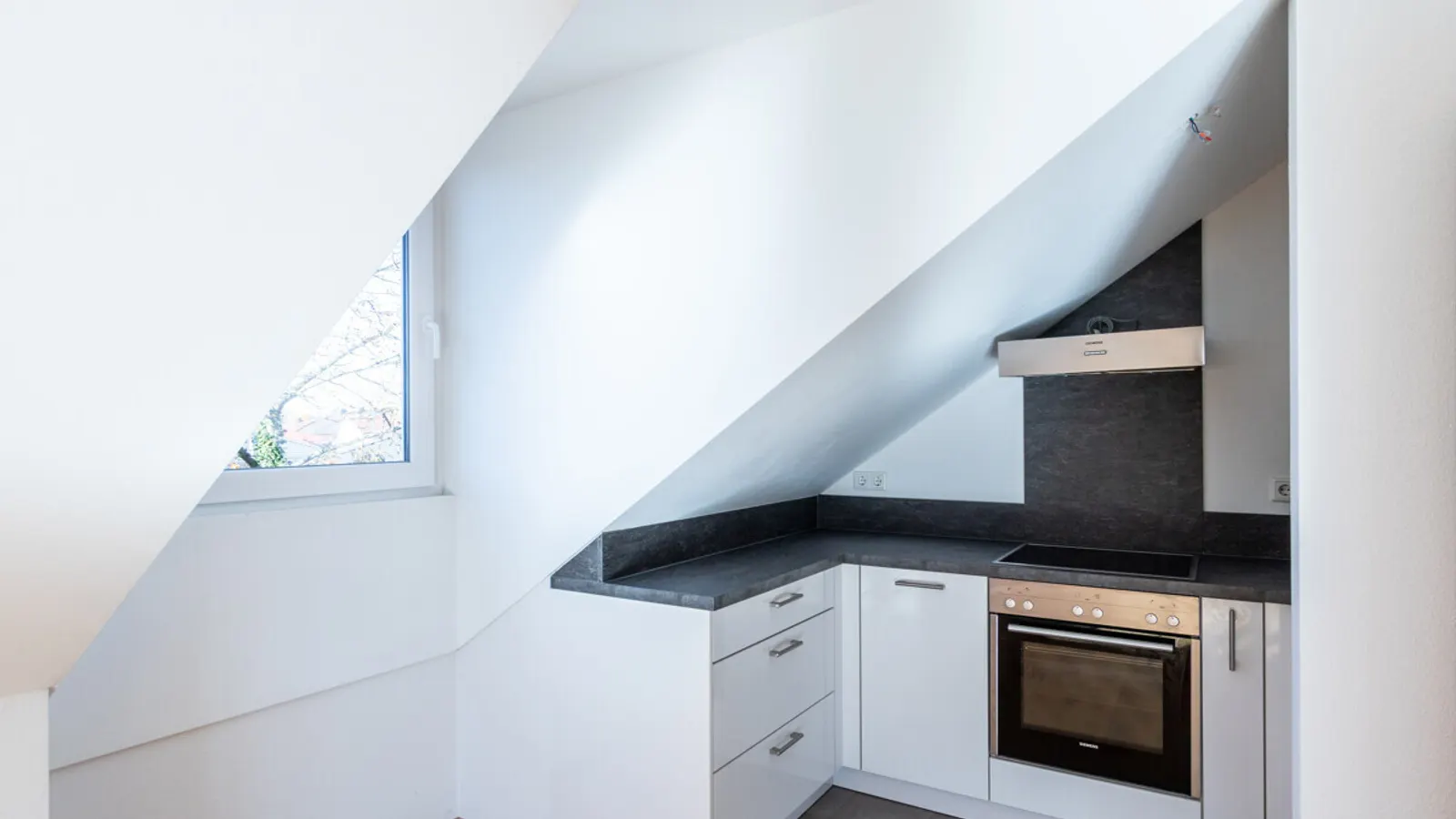 Hochwertige 2-Zimmer-Dachgeschosswohnung in Ingolstadt Nord-Ost - Bild 6